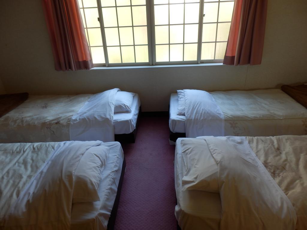 Izumi Hotel Изу Екстериор снимка